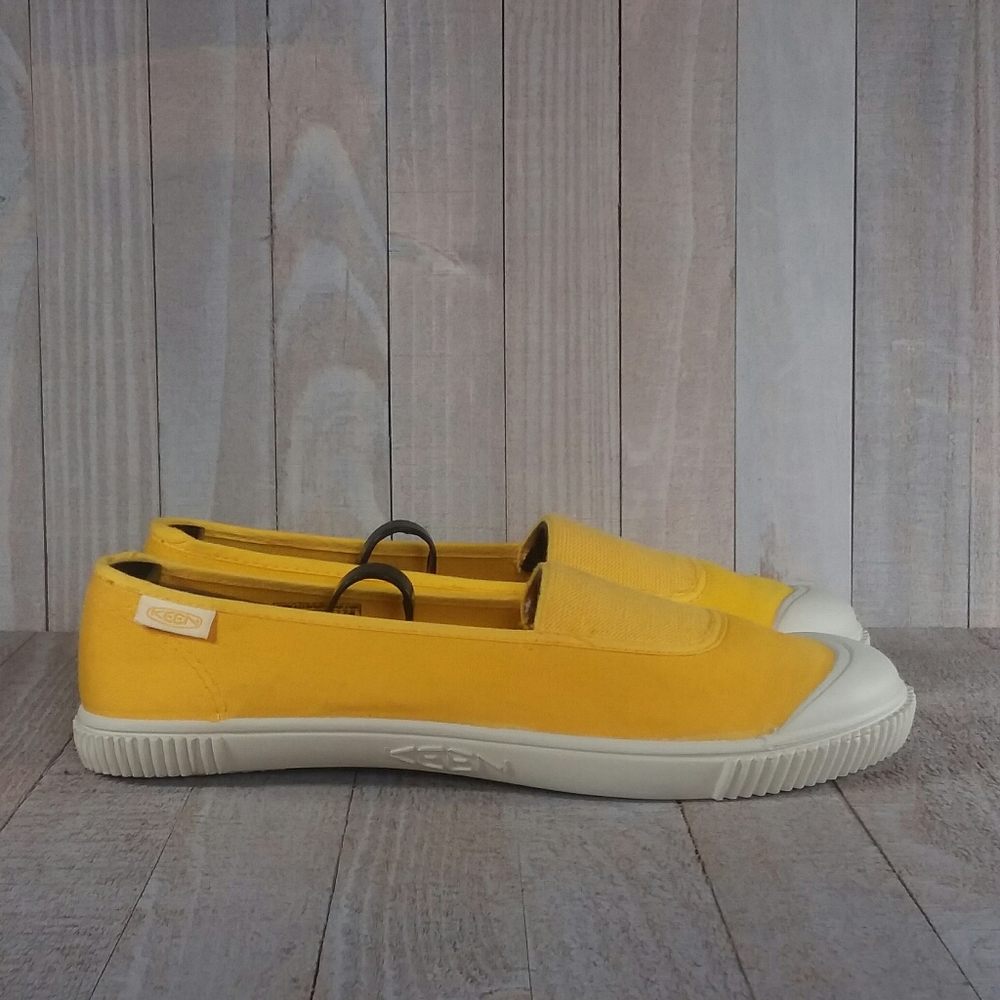 Keen Santiago Slip Ons